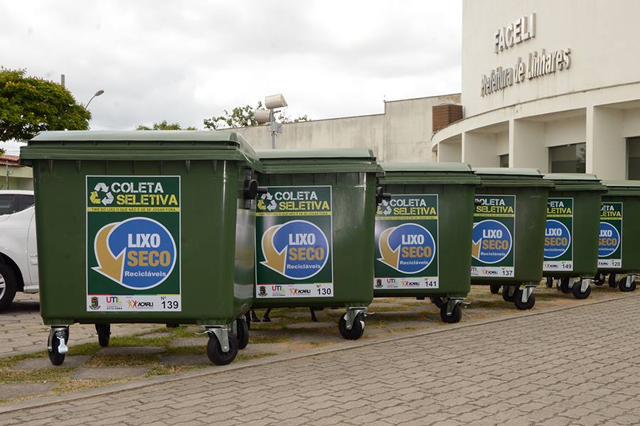 Coleta seletiva de lixo: Escolas municipais recebem 140 PEVs