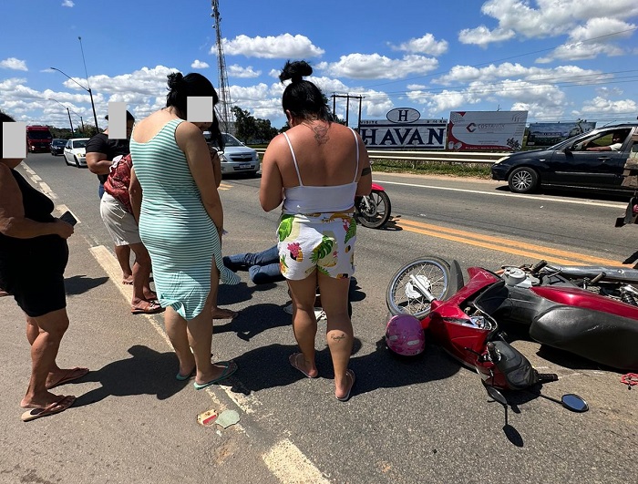 BR-101: Acidente entre Biz e Uno deixa motociclista ferido em Linhares