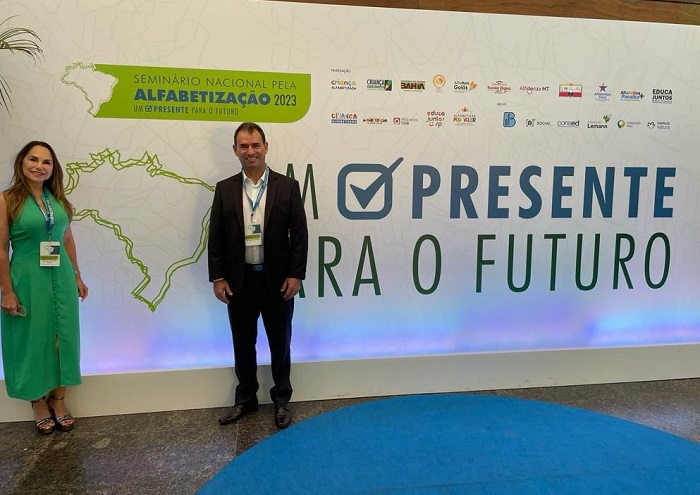 Linhares marca presença no Seminário Nacional pela Alfabetização, em Brasília