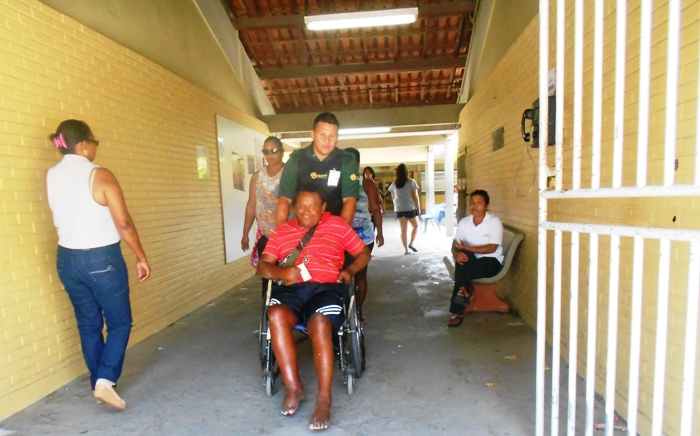 Poli I: cadeirante não sabia que seção mudou para outro bairro