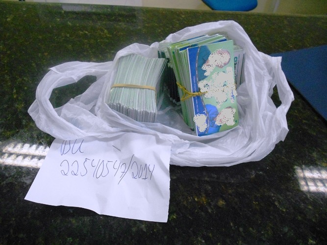 Crianças de 6 e 7 anos são flagradas fazendo boca de urna. Pais foram presos 