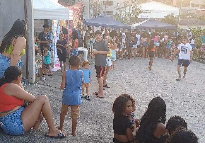 Rua da alegria: Criançada faz a festa em evento organizado por voluntárias em Linhares