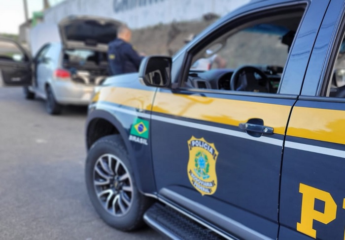 Carro clonado, com 163 multas e mais de R$ 40 mil em débitos é recuperado pela PRF