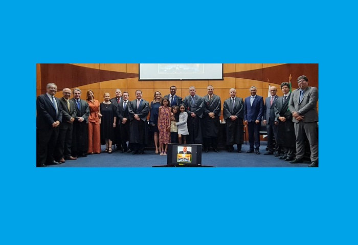 Emoção: Julio de Castilhos é homenageado durante despedida em sessão do TRE ES