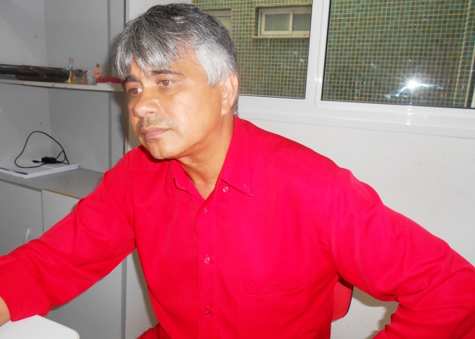 Deputado petista visita Linhares e diz que ajudará HGL via emenda