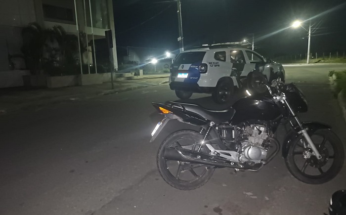 Kadron: Moto apreendida em frente à delegacia de Linhares