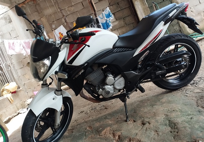 Moto anunciada no “Face” acaba furtada por falso comprador em Linhares