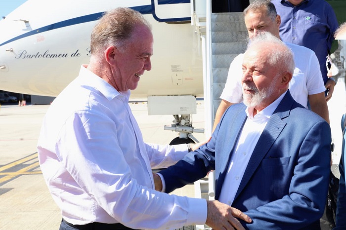 Ausência de público “em massa” gera memes de visita de Lula para inauguração do novo contorno do Mestre Álvaro no ES