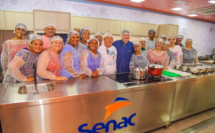 Mais de 230 pessoas são certificadas em cursos e oficinas de gastronomia em Linhares