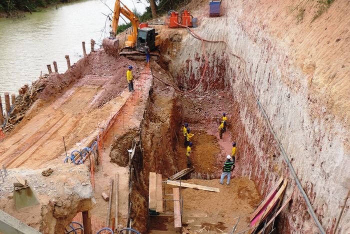 SAAE constroi canal para aumentar capacidade de captação de água no Rio Pequeno
