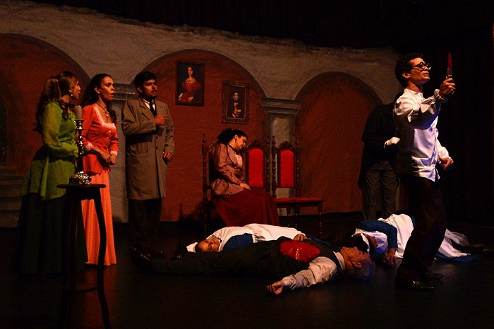 Abertas inscrições para Curso gratuito de teatro, tevê, cinema e novela em Linhares. Abertas inscrições para 