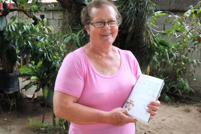 Professora aposentada vence o câncer e recomenda: 