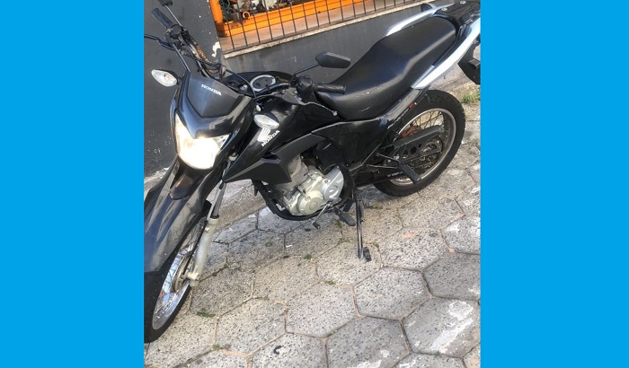 Bandidos armados tomam moto de mecânico no BNH, Linhares