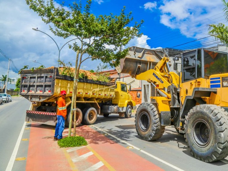 Abril: Multa de quase R$ 2 mil para descumpridores do cronograma de recolhimento de entulhos