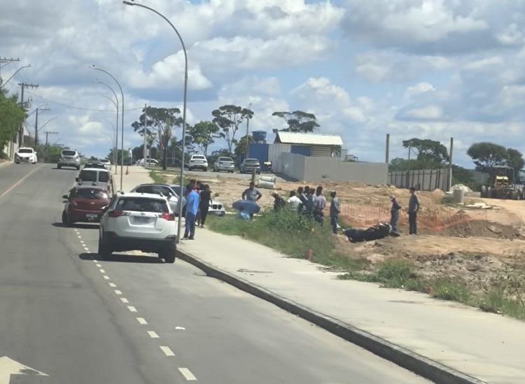 Acidente na Cecília Meireles, acesso entre a BR-101 e bairro São José
