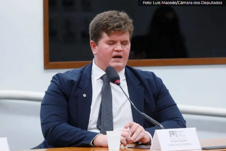 Felipe Rigoni sofre derrota no TSE contra Cabo Bonadiman