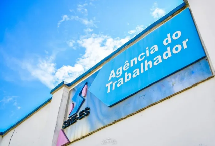 Mais de 300 vagas de emprego com carteira assinada no Sine Linhares. Temos o painel completo