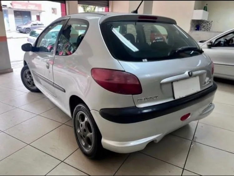 Mecânico cai no golpe do carro em Linhares. “Cheque era roubado, foi devolvido no banco”