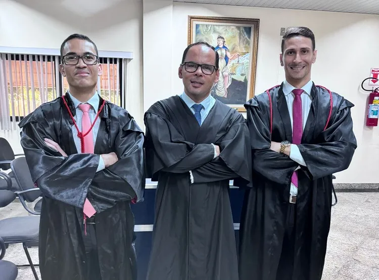 Advogados convencem jurados, e homem que tentou matar irmão em Linhares é absolvido