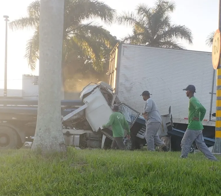 BR-101: Motorista morre em colisão em Linhares