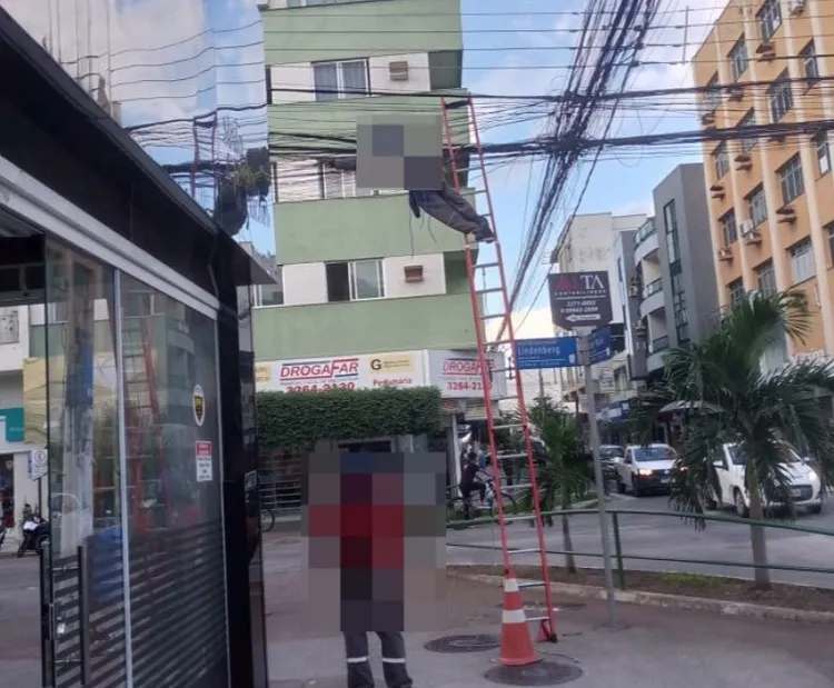 Reclamação de leitor sobre sinal de internet no Centro de Linhares: “Consertam uma e estragam outra”