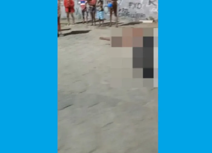Homem é encontrado caído em via pública no Santa Cruz. “Esp4ncaram ele”