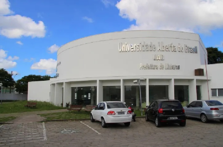 Polo UAB Linhares: abertas as inscrições para Pós-Graduação Especialização em Gestão Escolar para profissionais da Educação