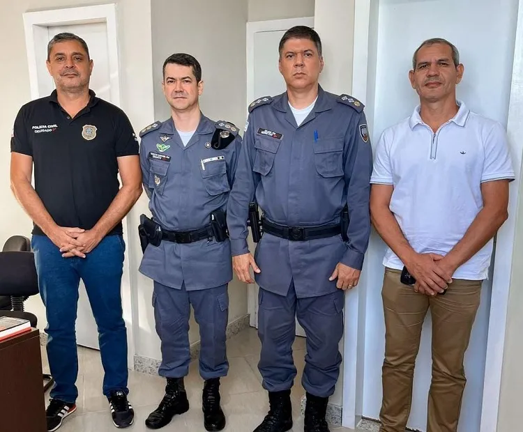 O que a PM foi fazer na sede da PC em Linhares? Vejamos