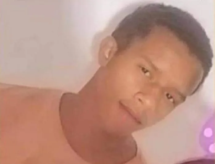 Adolescente é sequestrado por falsos policiais em Linhares. Criminosos usavam touca ninja