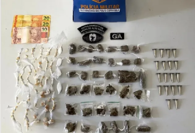 Apreensão de drogas no Canivete, Linhares. 3 conduzidos para a delegacia