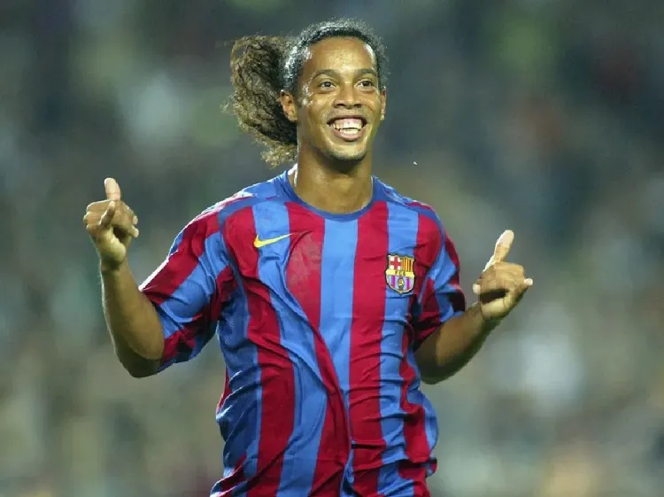 Milhares de ingressos já foram vendidos: É o Jogo das Estrelas com Ronaldinho Gaúcho no ES