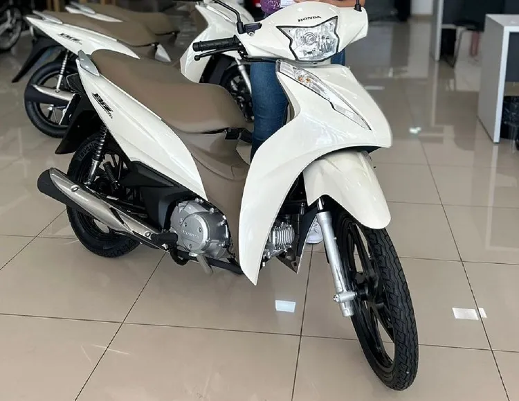“Não sai, ou leva tiro na cara", diz assaltante ao tomar moto em plena luz do dia em Linhares