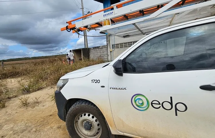 “Gato” na fábrica de materiais plásticos em Rio Bananal. Furto de energia também em Vila Pavão