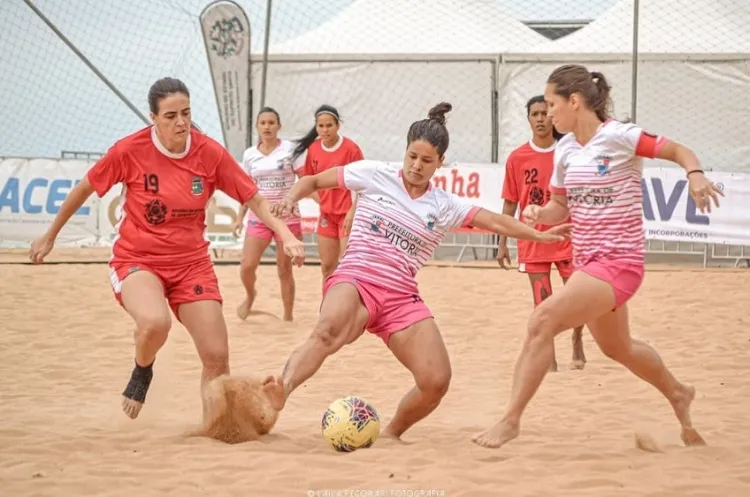 Sábado, dia 10: Linhares estará no Estadual de beach soccer masculino e feminino