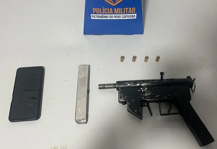 Adolescente com submetralhadora invade residência nos arredores do Parque de Exposição de Linhares