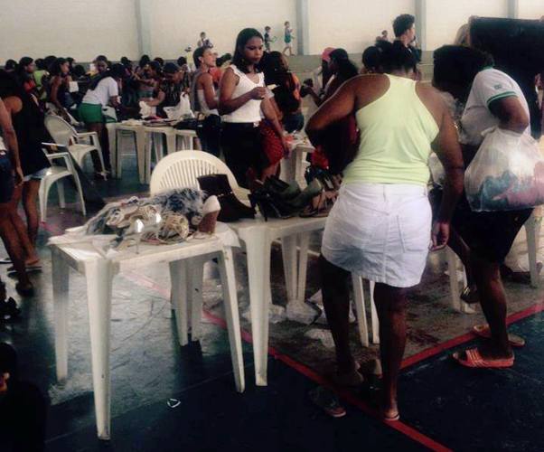 Adolescente cega em tiroteio dentro de igreja: confira detalhes da arrecadação do bazar 
