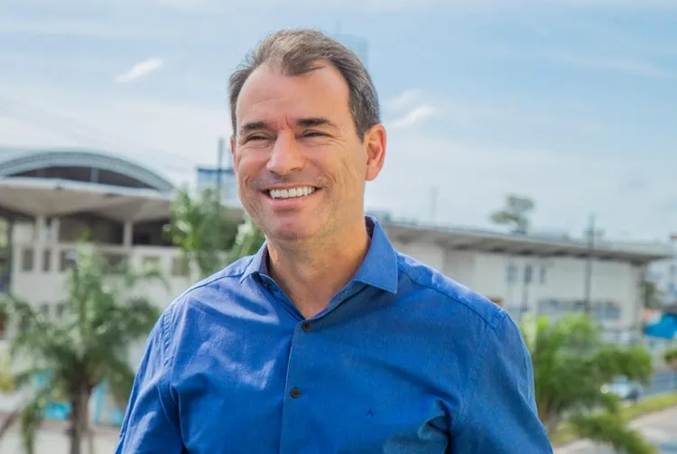 Pesquisa Enquet: Bruno Marianelli vence em todos os cenários em Linhares