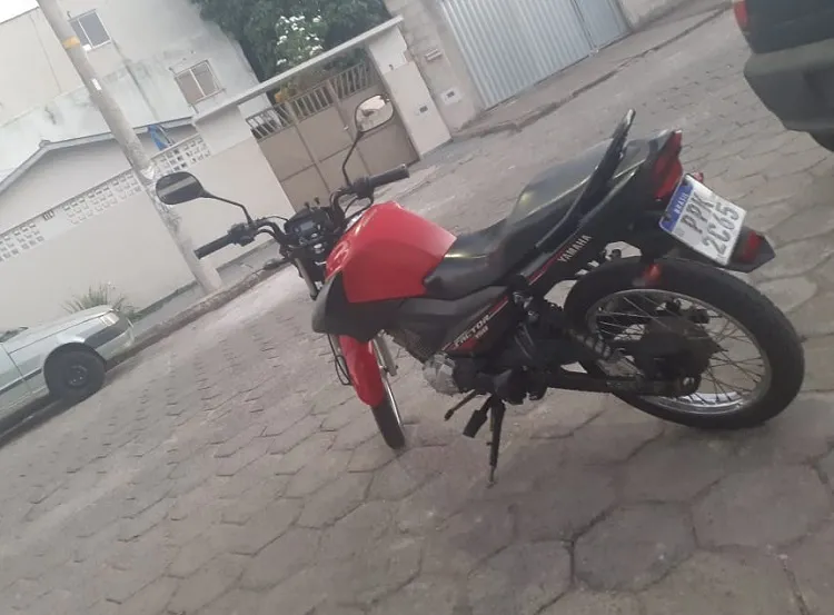Roubo: Entregador é agredido e fica sem a moto em Linhares. “Como irei sustentar a família?”