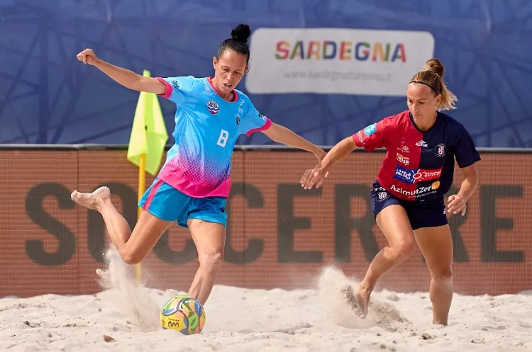 São Pedro vence italianas e se classifica à final do Mundial de Clubes de beach soccer