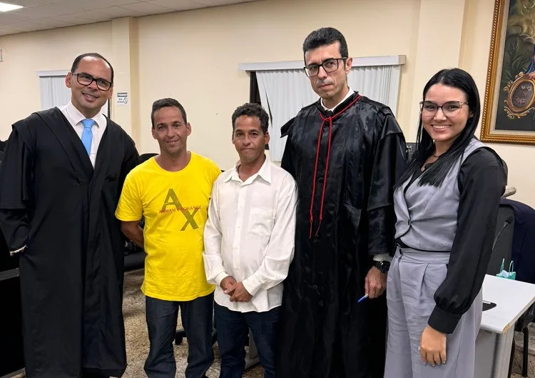 Cantores de Linhares são absolvidos: Trajetória dos gêmeos foi lembrada durante o julgamento