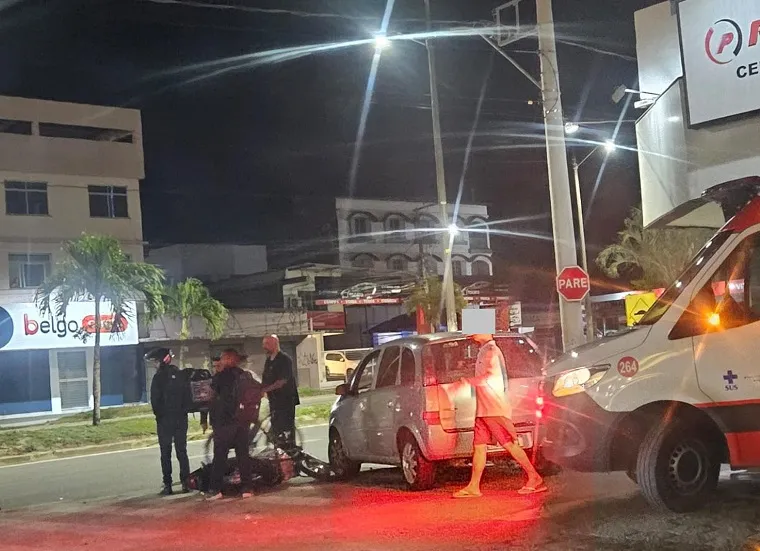 Motociclista ferido em acidente na lateral da BR-101, Linhares