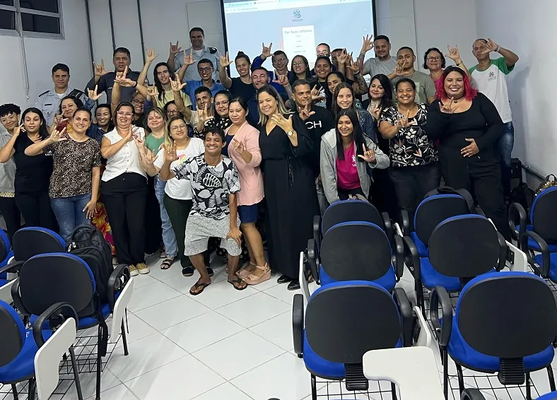 Surdos e intérpretes serão homenageados em Sessão Solene em Linhares 