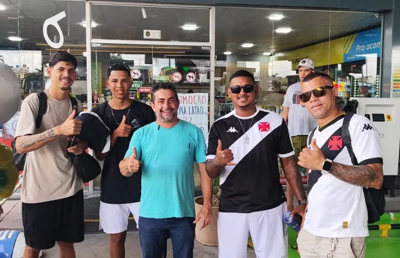 Vasco no ES: Linharenses torcem em clima de roeção de unhas e Vegetti salva a situação