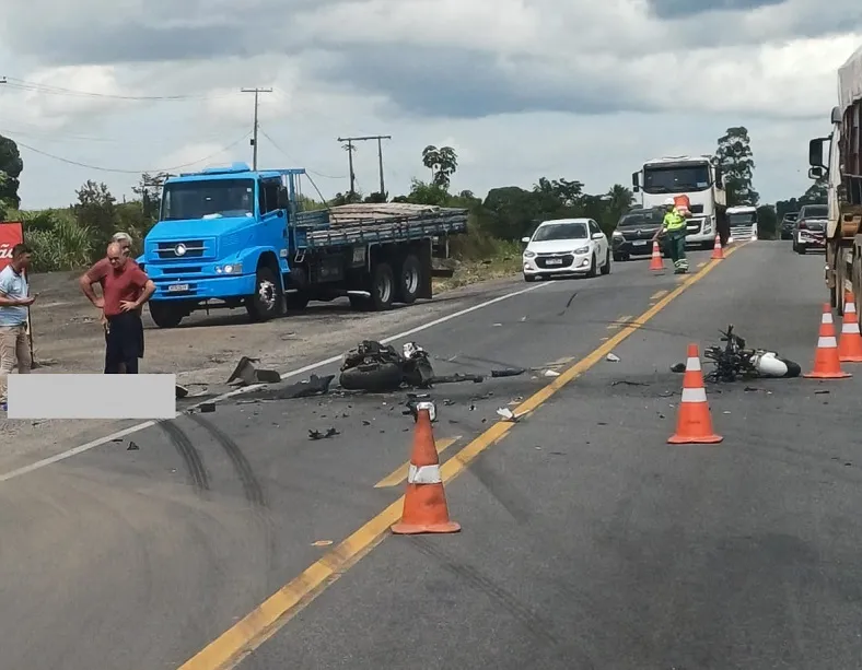 Moto se parte ao meio em acidente na BR-101 Norte. Condutor morreu
