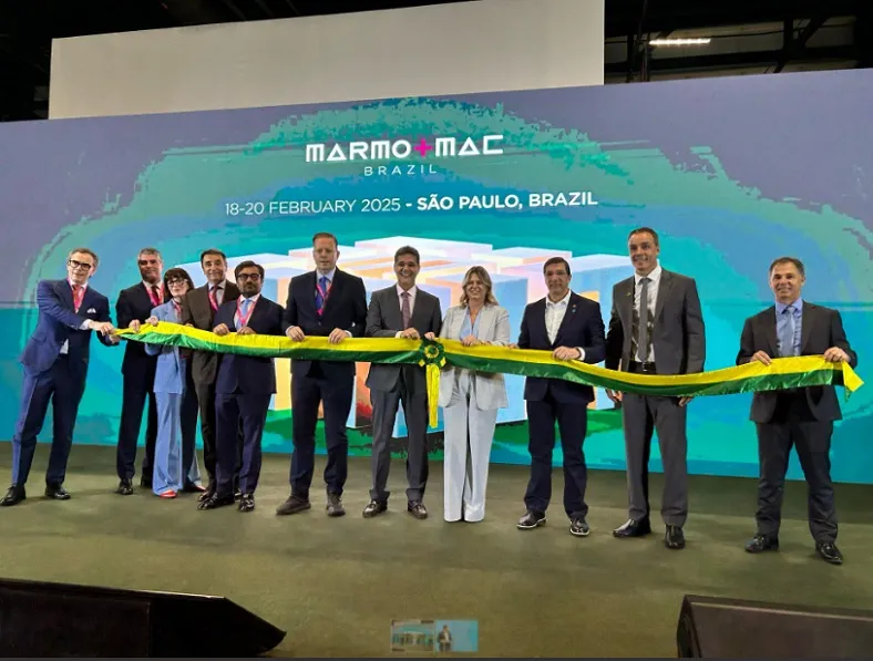 Findes participa da abertura da Marmomac, maior feira de mármore e granito do Brasil  