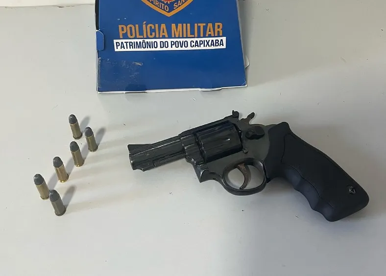 G.A. encontra revólver na cintura de abordado no Espera Tapa, Bebedouro, Linhares