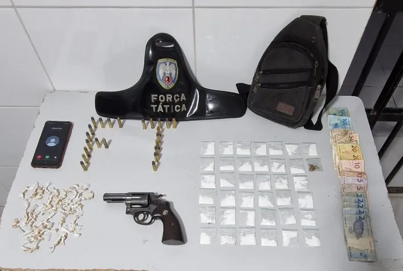 Sooretama: Celular de detido com drogas toca durante ocorrência da Força Tática