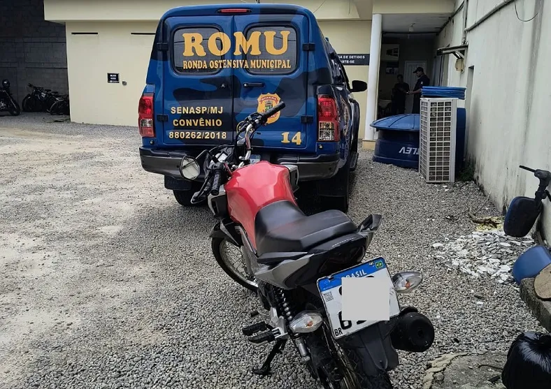 “Paguei 3 mil”: GCM recupera moto roubada e apreende adolescente no São José, Linhares