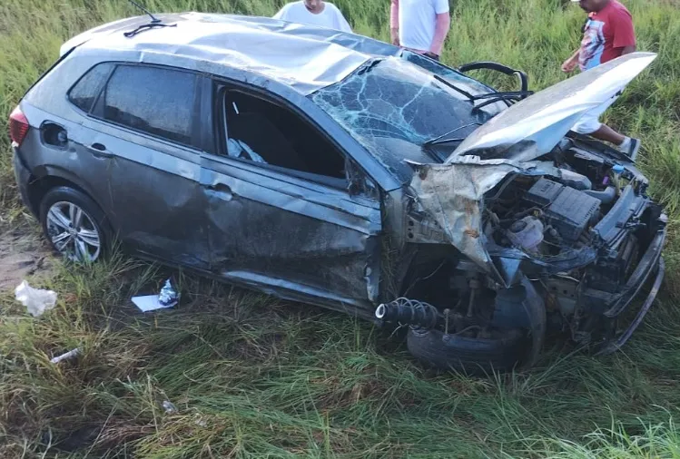 Mulher morre em acidente na Estrada de Regência, Linhares