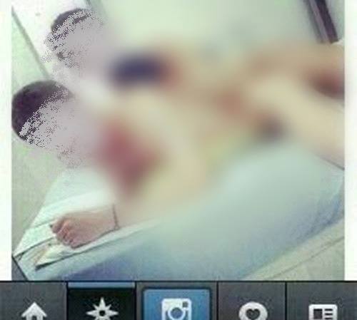 Polêmica: foto de casal homossexual vira ‘febre’ em rede social mesmo depois de retirada de perfil